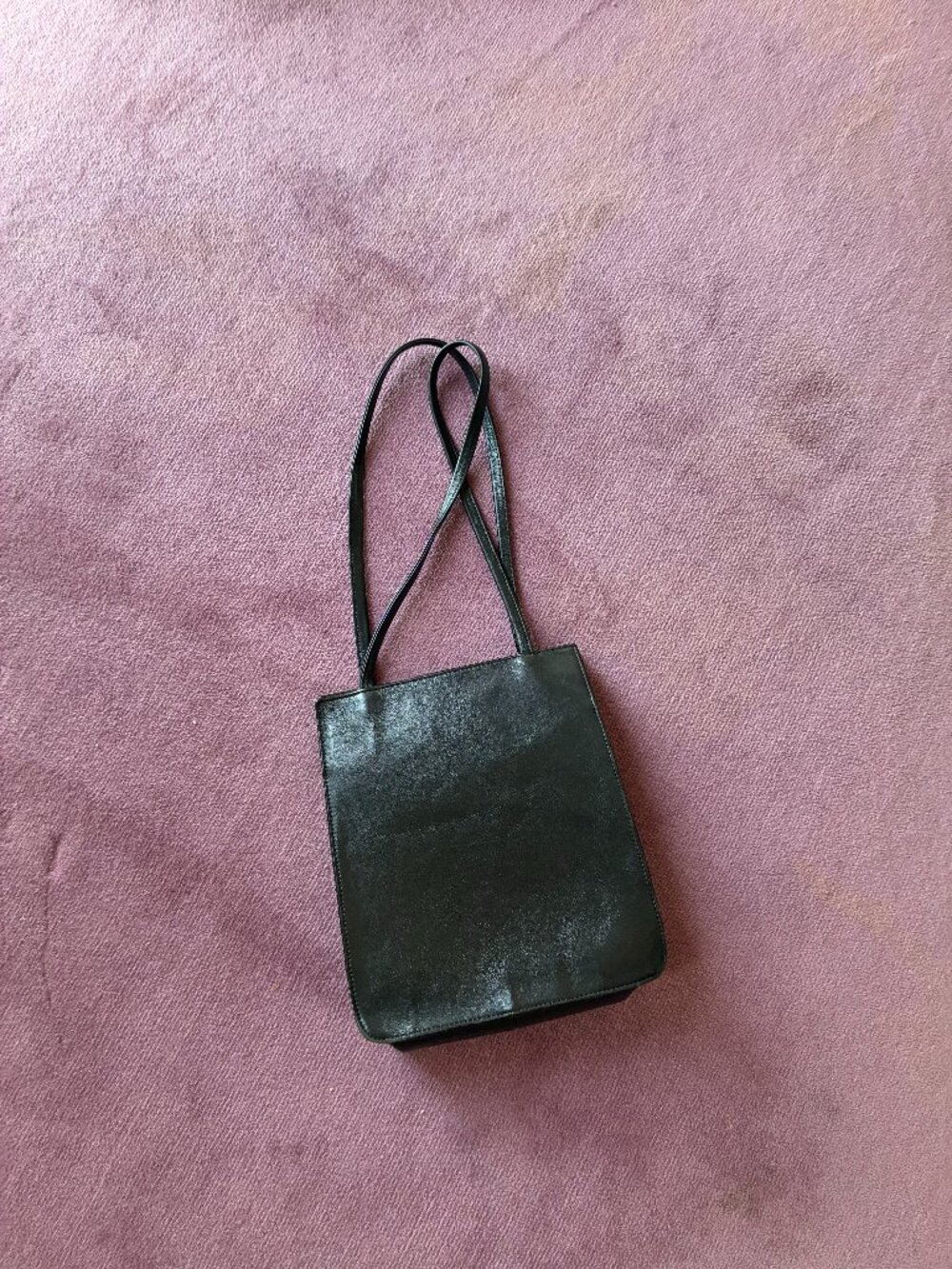 CLYDE black leather bag